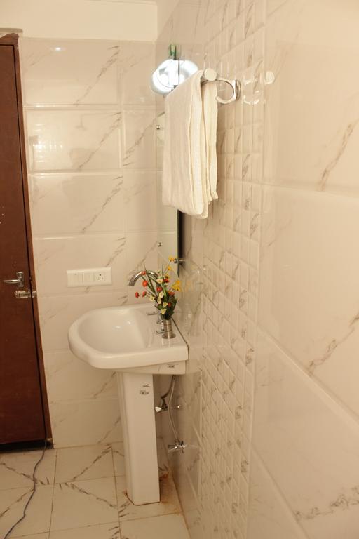 Geetanjali Hotel & Motel Bharatpur Exterior photo